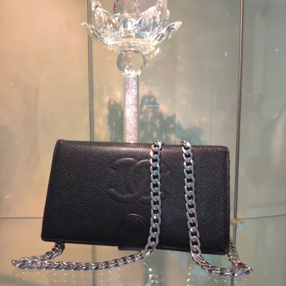 Chanel Wallet with Replacement Silver Strap🖤